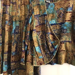 Beautiful Ladies Antiquity Print Skirt Set